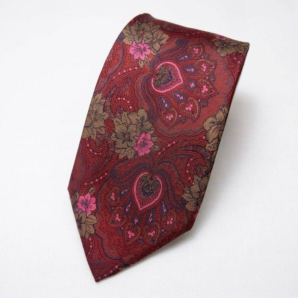 FENDI Roma Men's Neck Tie ITALY LUXURY Burgundy Paisley Floral 100% Silk